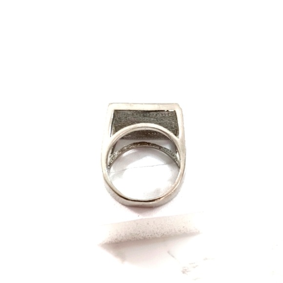 Silver Tone and Cream Ring - Picture 5 of 7